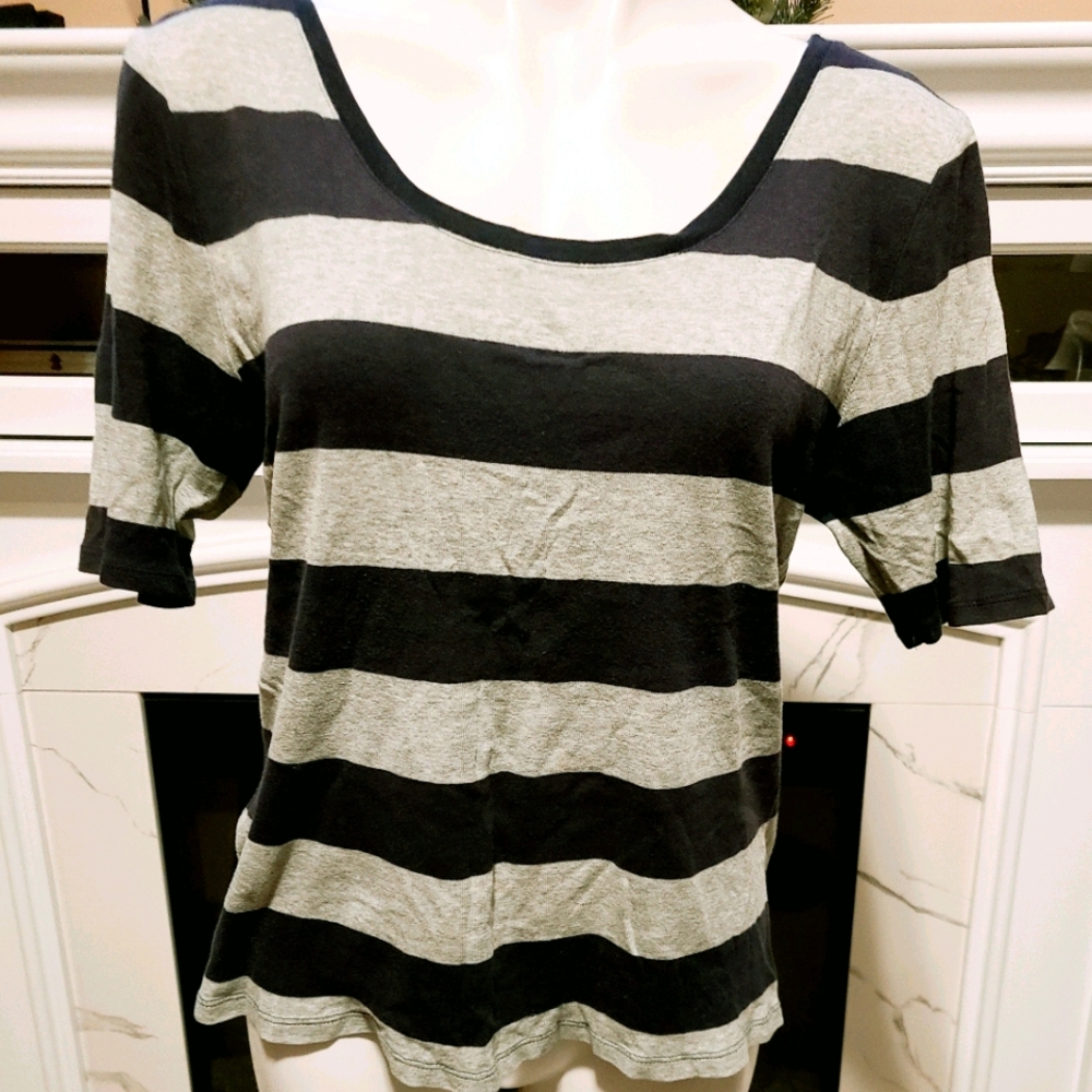 Gap womens top NWOT